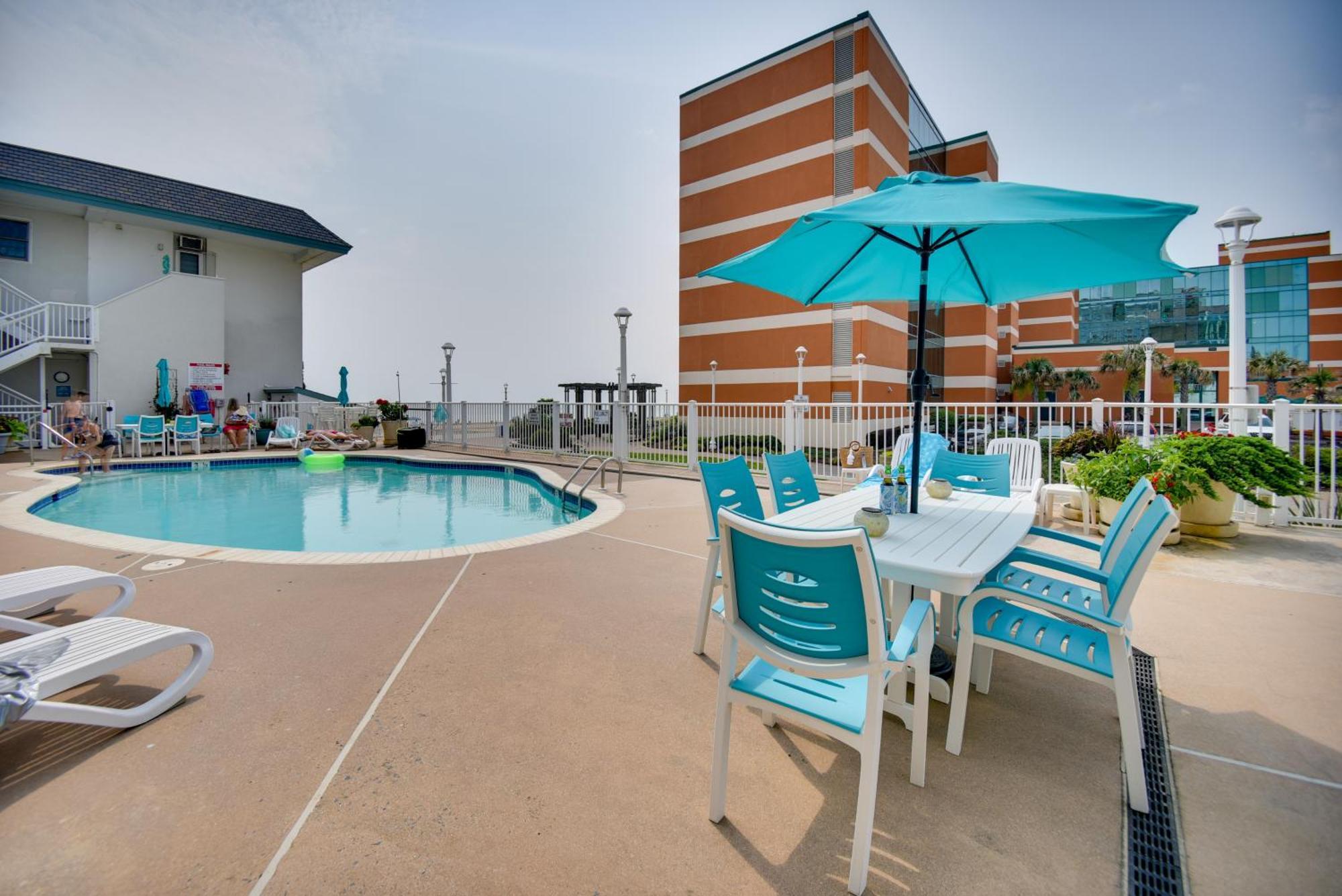 Chic Virginia Beach Retreat - Pool, Steps To Beach Kültér fotó